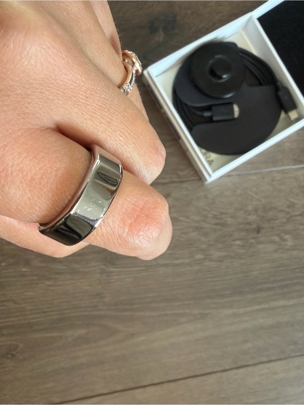 Oura Ring - Picture 3 of 3